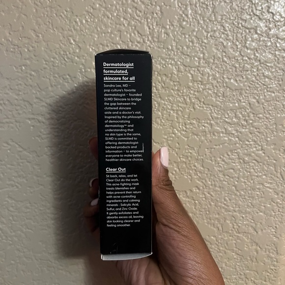 SLMD Sandra Lee MD Clear Out Purifying Treatment Mask - Picture 2 of 6